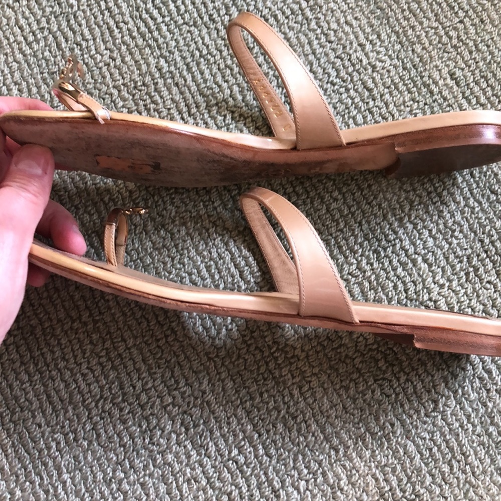 Chanel 38 Patent Flat “Toe Ring” Sandals - Picture 7 of 8